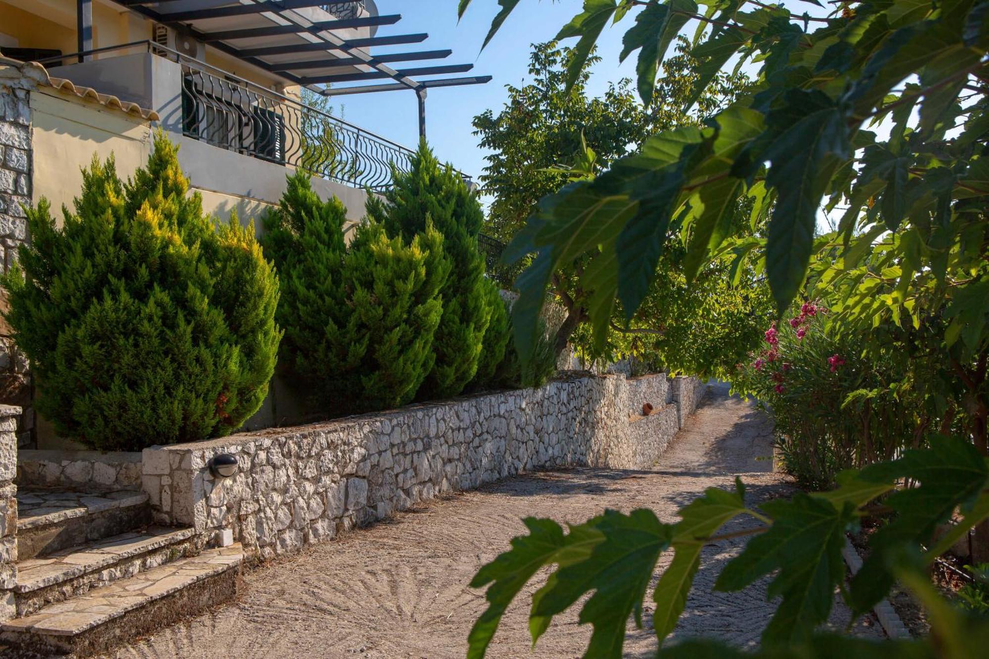 Natura Villas Drymon 外观 照片